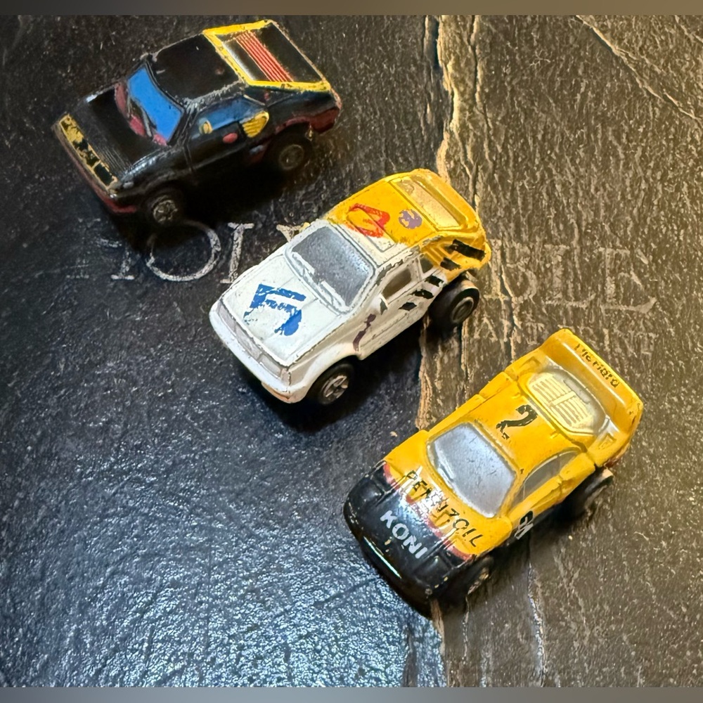 Micro Machines Snap Back x3 Ferrari Mondial - F-40 - Ford Sierra Vtg Cars